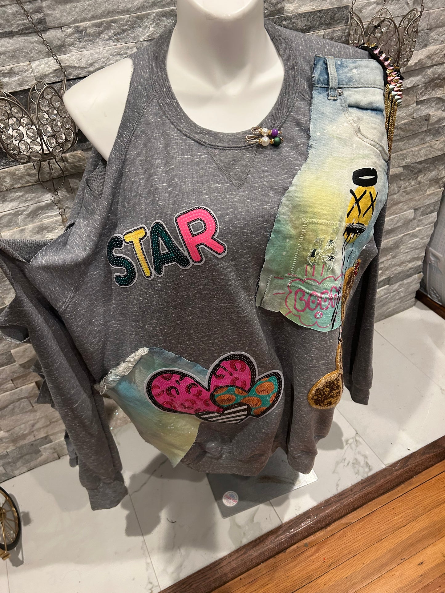 Star sweatshirt